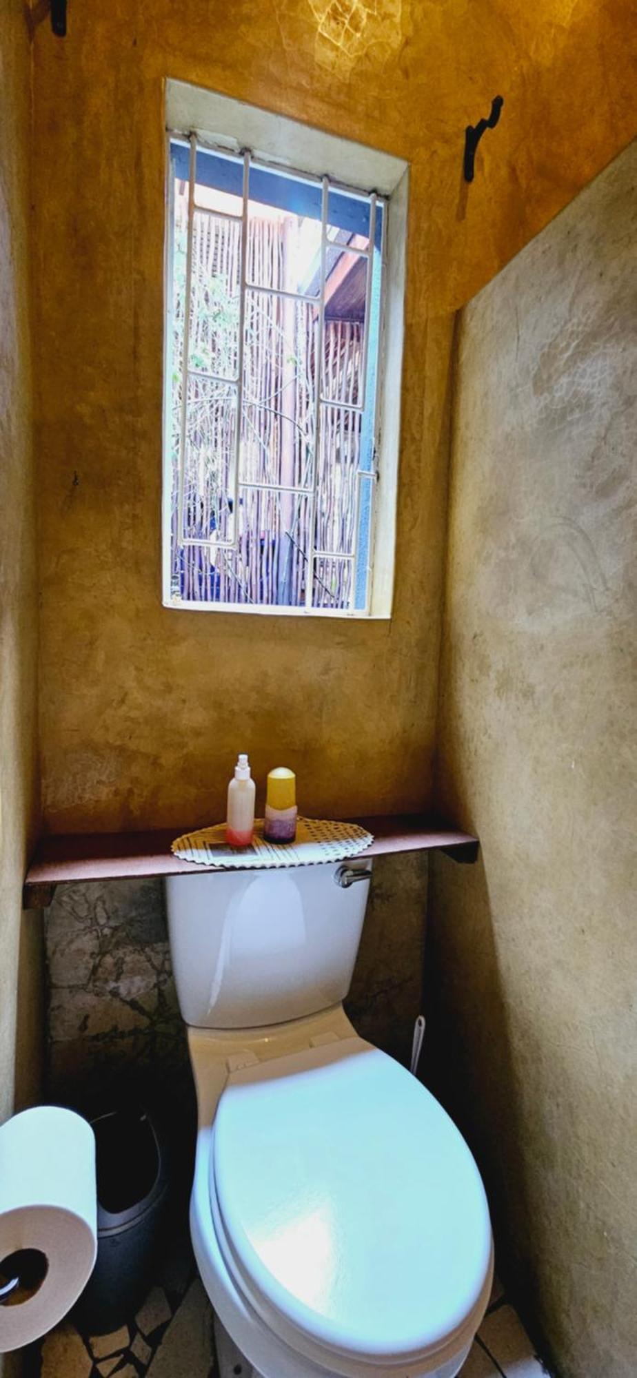 Old Vic Travellers Inn Nelspruit ネルスプロイト エクステリア 写真