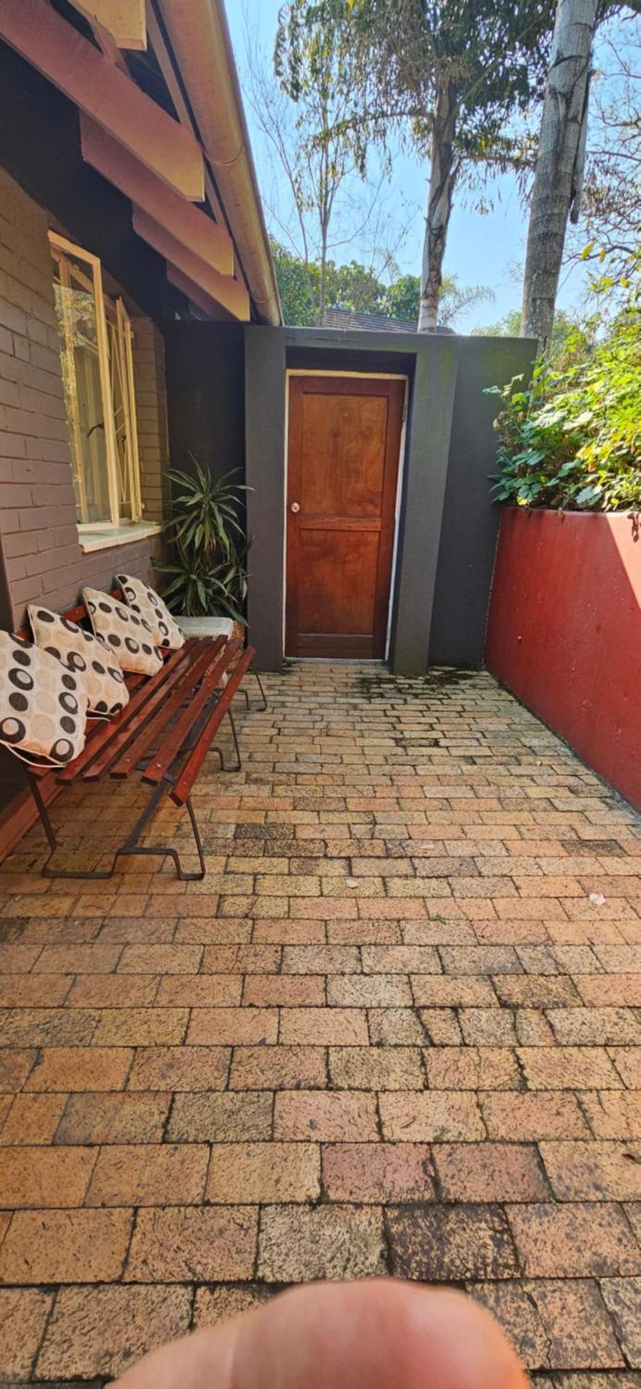 Old Vic Travellers Inn Nelspruit ネルスプロイト エクステリア 写真