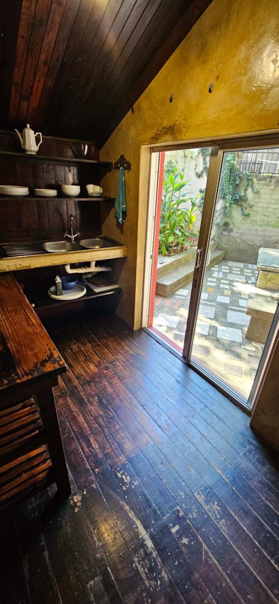 Old Vic Travellers Inn Nelspruit ネルスプロイト エクステリア 写真