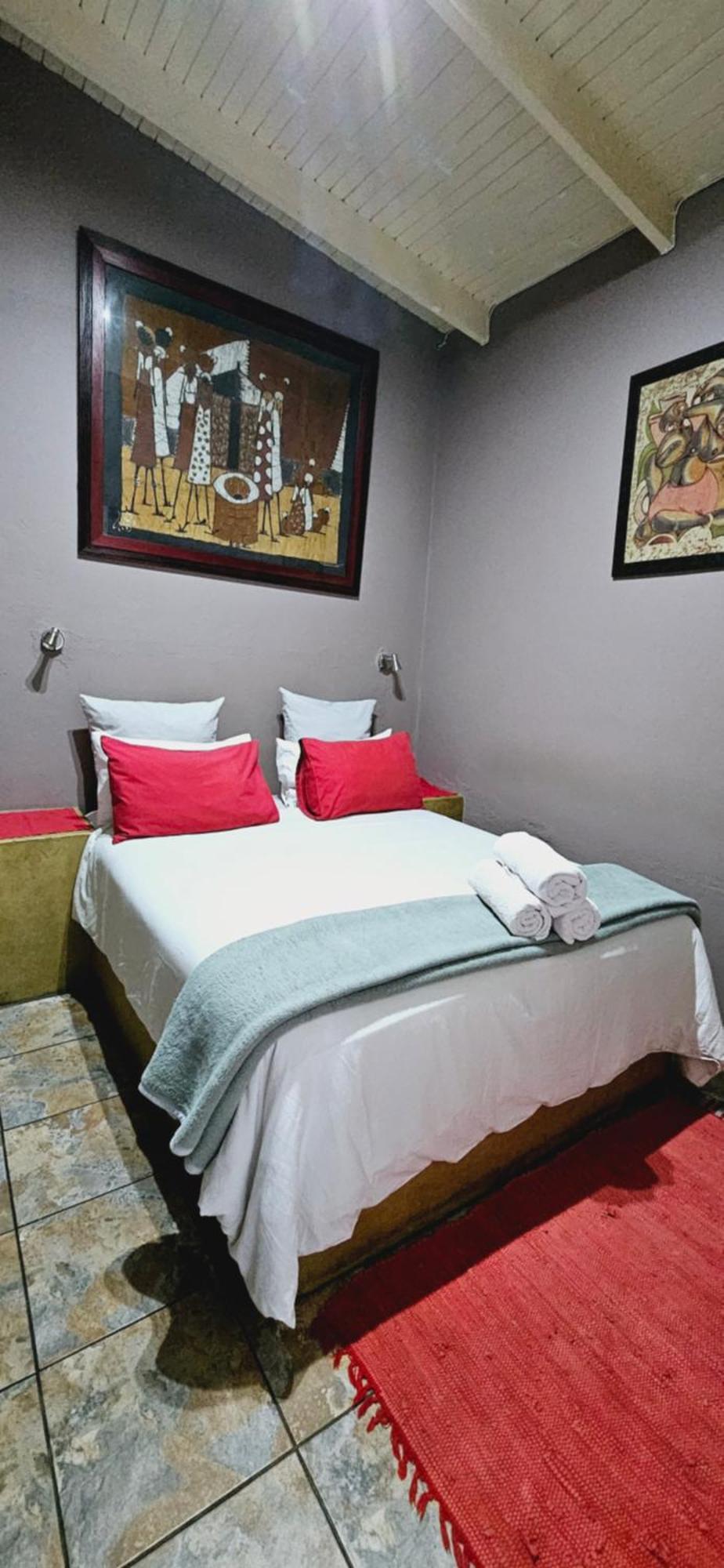 Old Vic Travellers Inn Nelspruit ネルスプロイト エクステリア 写真