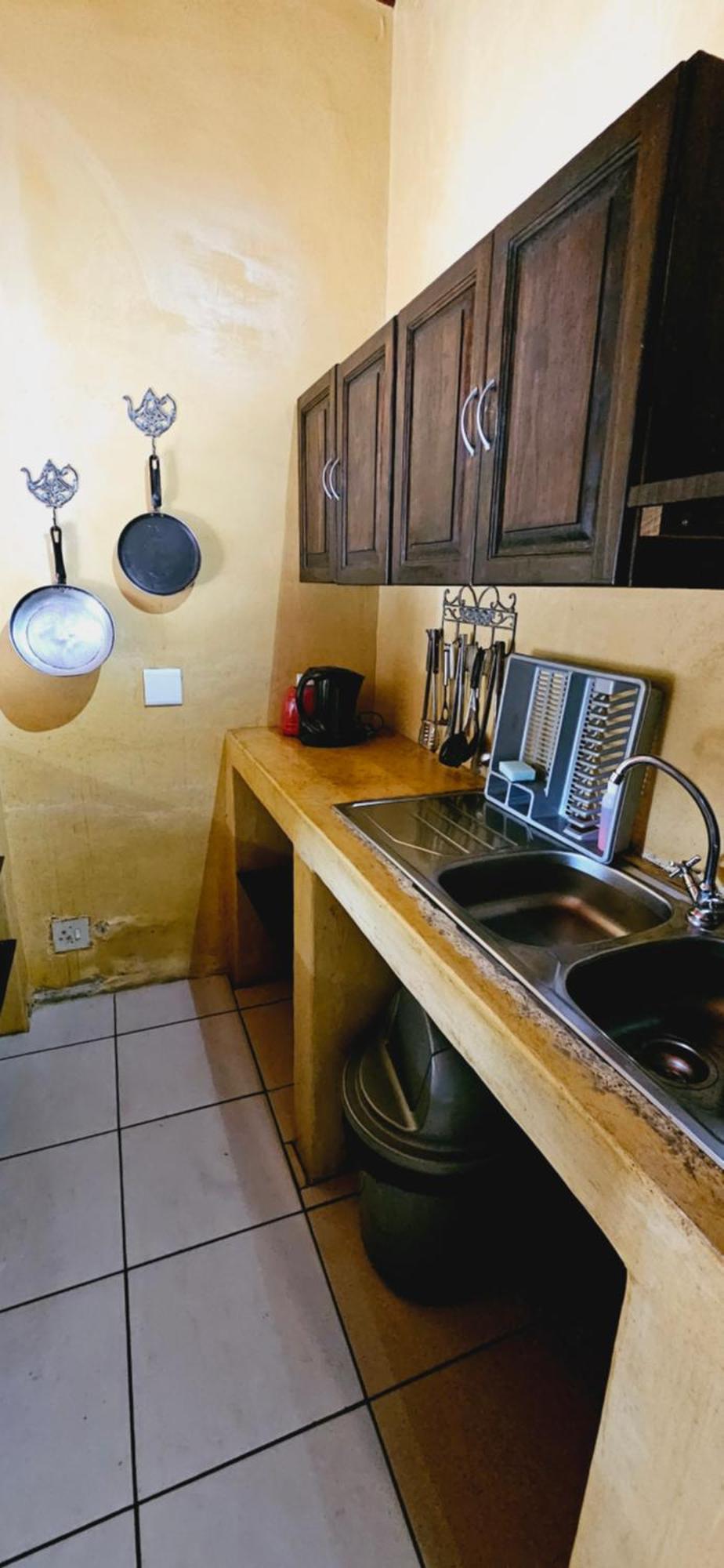 Old Vic Travellers Inn Nelspruit ネルスプロイト エクステリア 写真