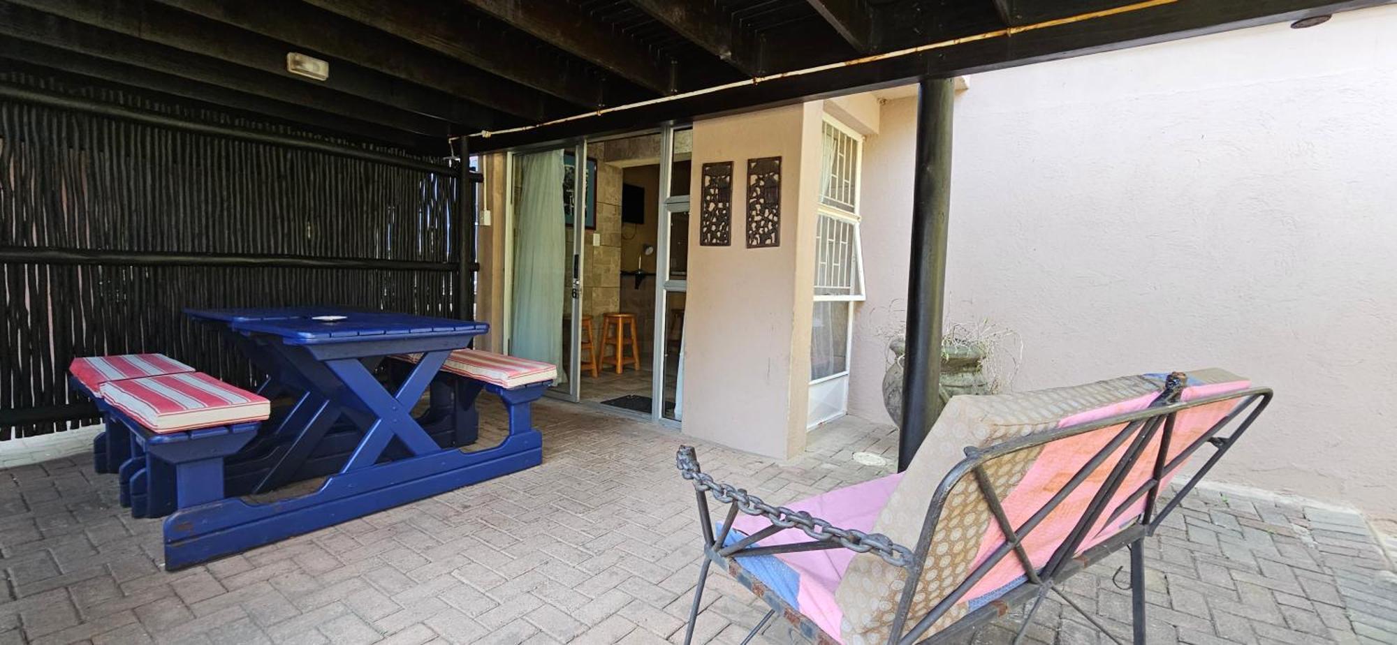 Old Vic Travellers Inn Nelspruit ネルスプロイト エクステリア 写真