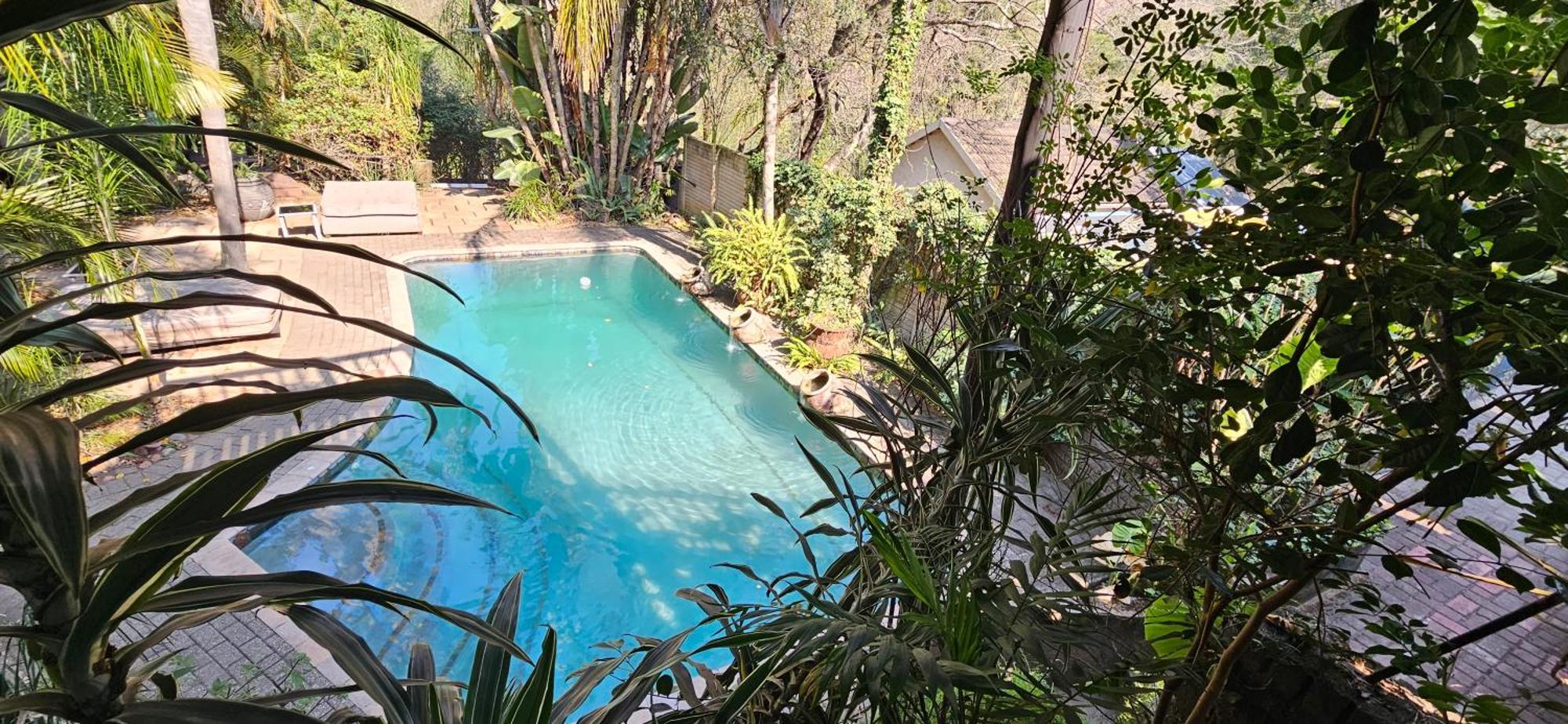 Old Vic Travellers Inn Nelspruit ネルスプロイト エクステリア 写真
