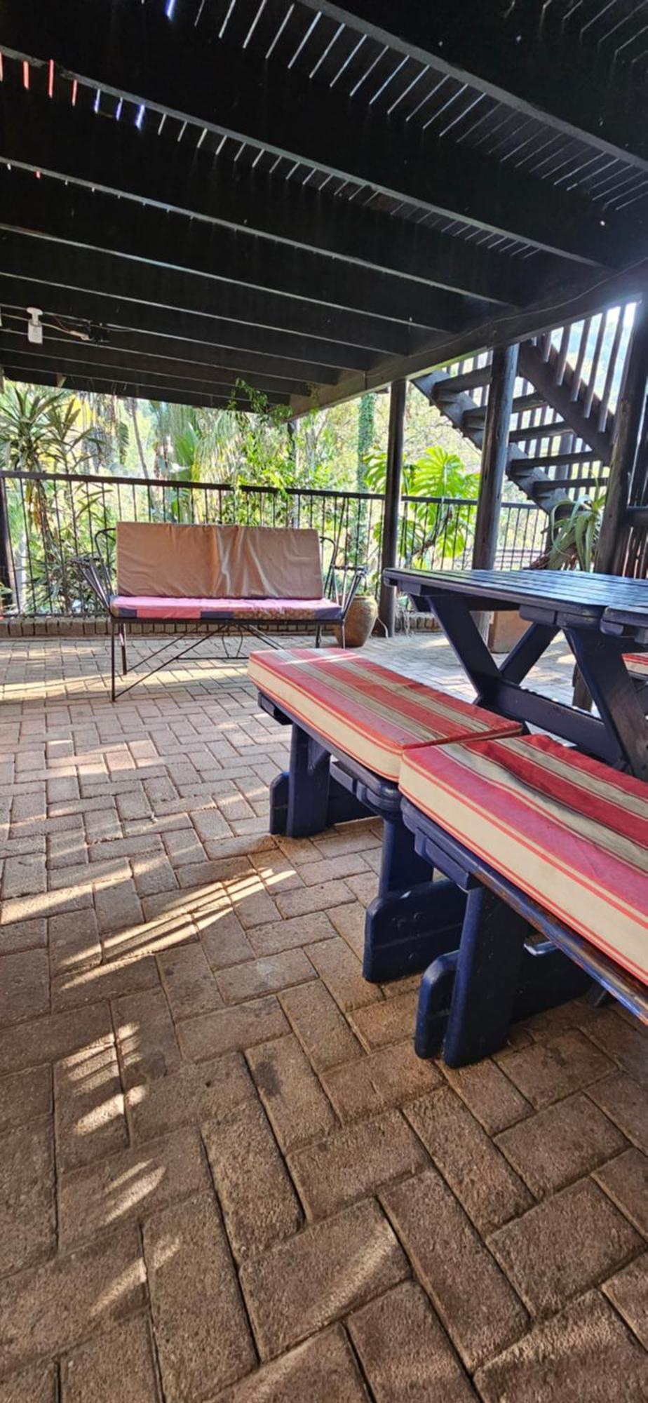 Old Vic Travellers Inn Nelspruit ネルスプロイト エクステリア 写真