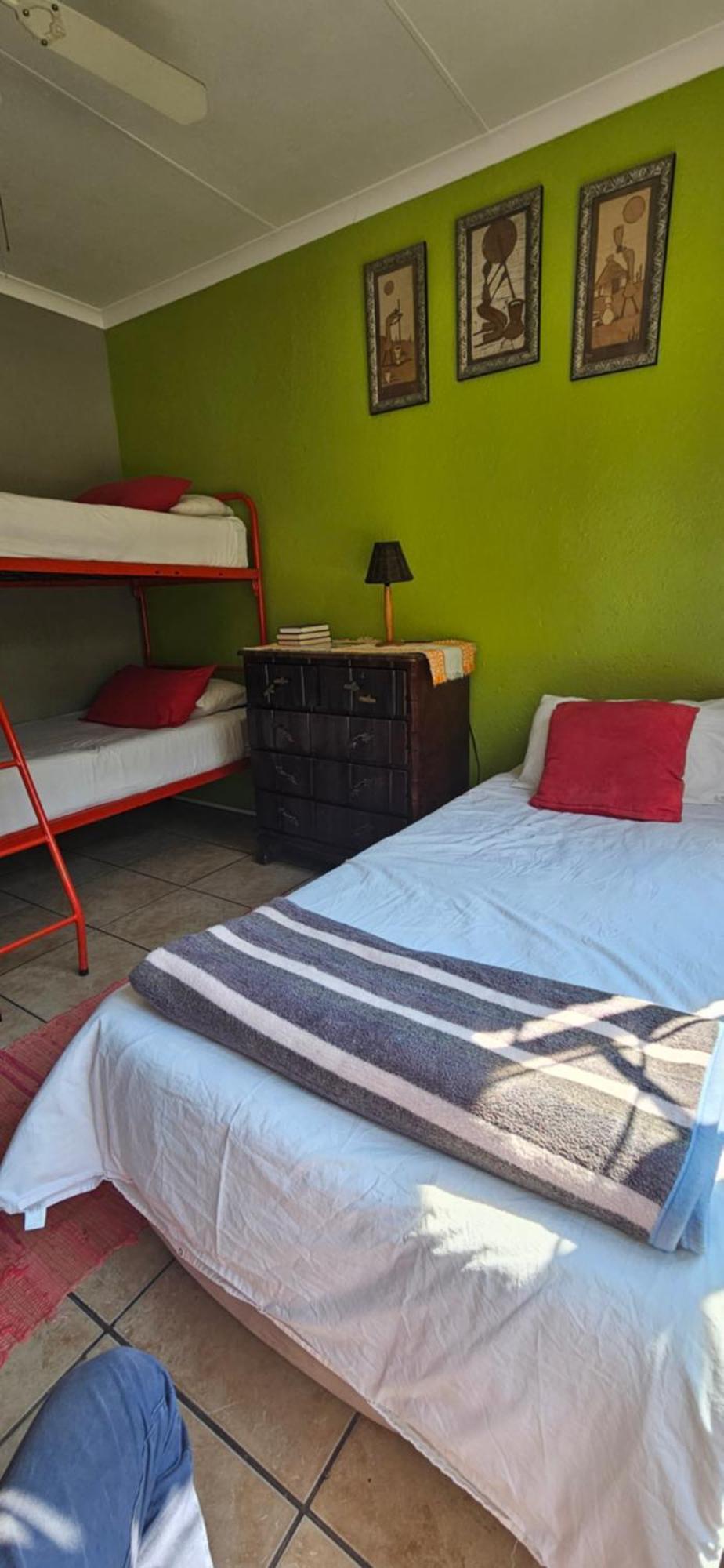 Old Vic Travellers Inn Nelspruit ネルスプロイト エクステリア 写真
