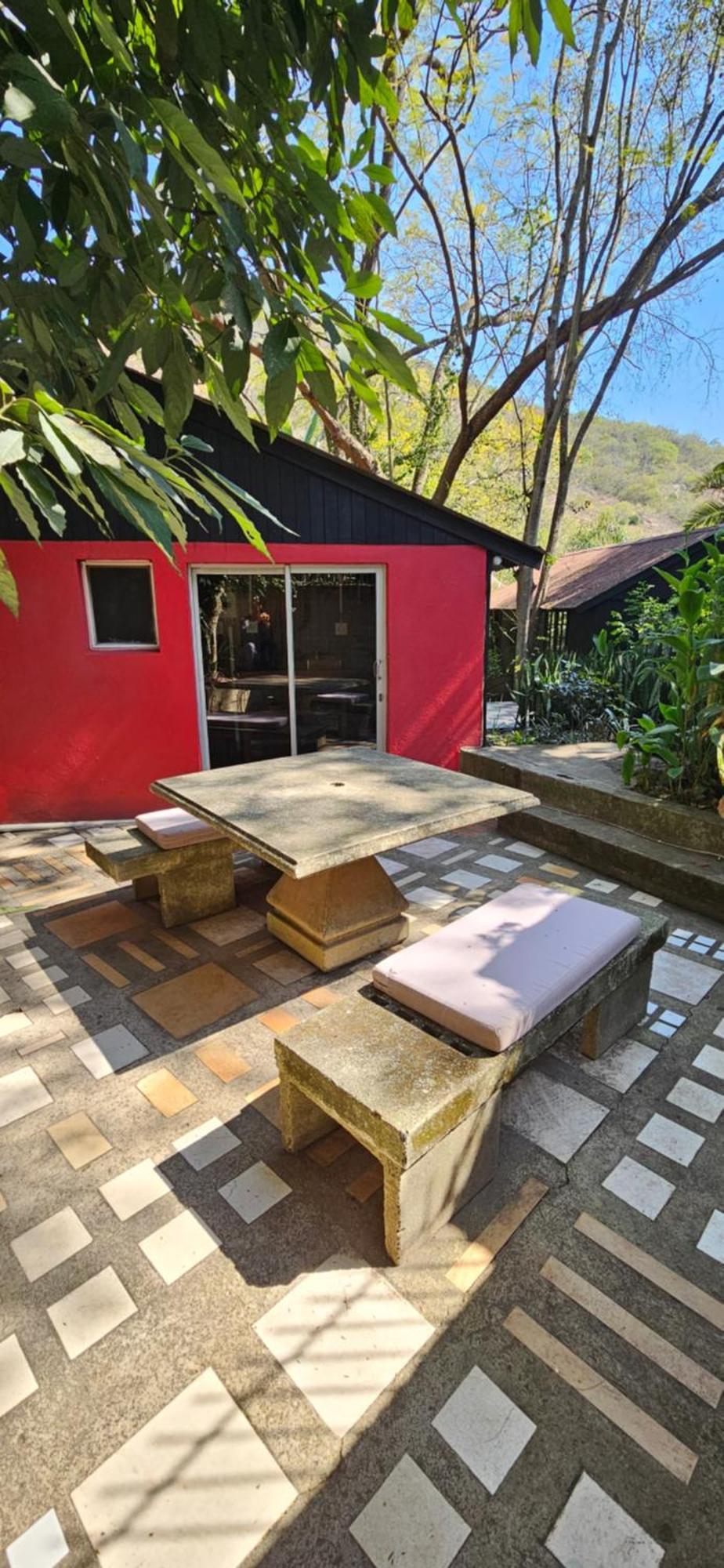Old Vic Travellers Inn Nelspruit ネルスプロイト エクステリア 写真