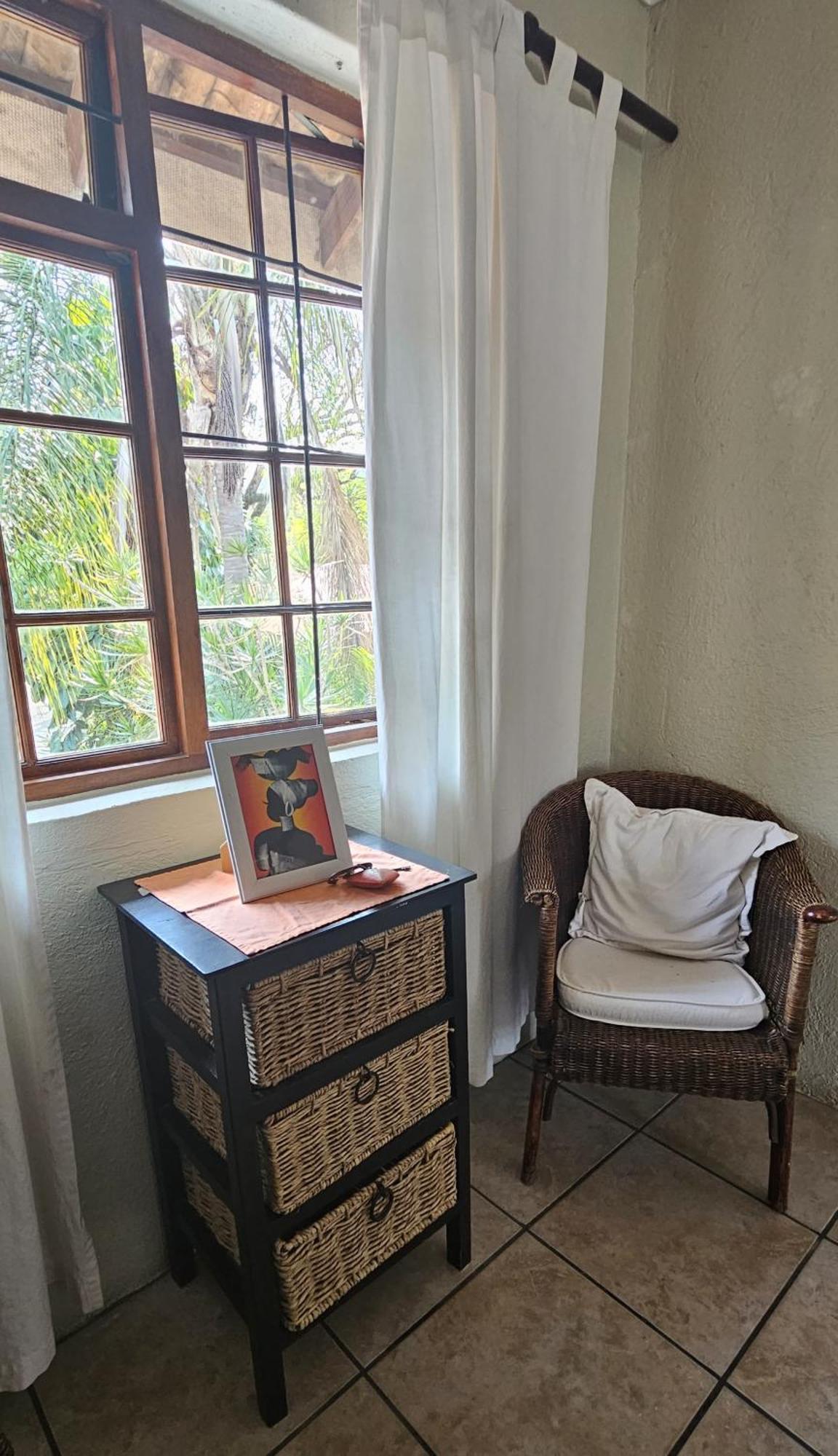 Old Vic Travellers Inn Nelspruit ネルスプロイト エクステリア 写真