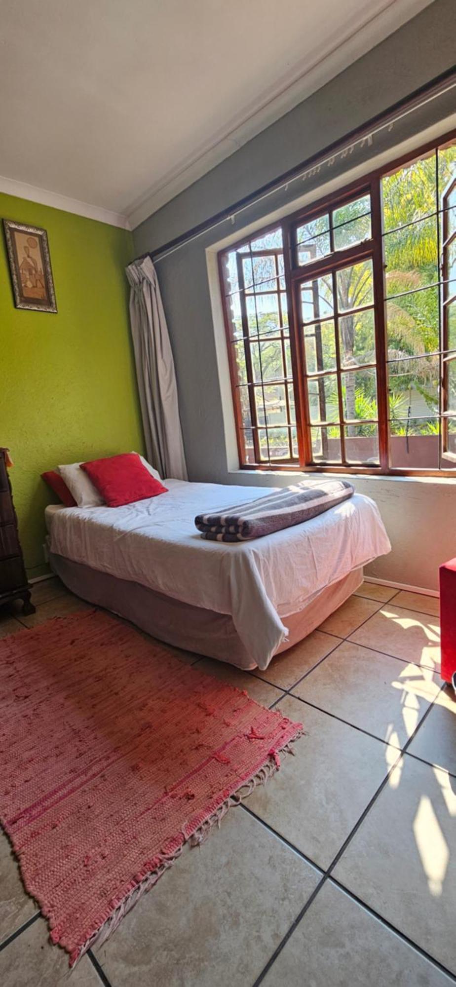 Old Vic Travellers Inn Nelspruit ネルスプロイト エクステリア 写真