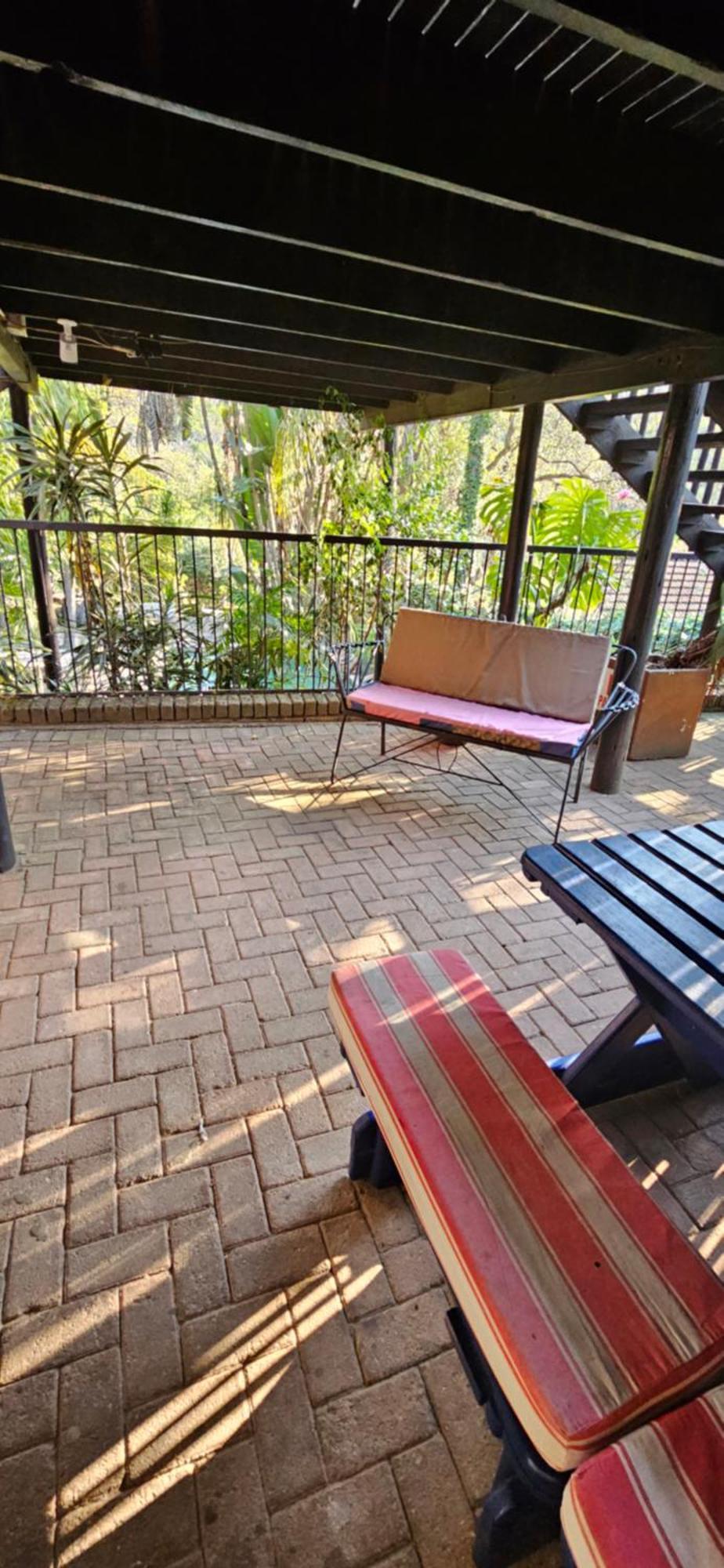 Old Vic Travellers Inn Nelspruit ネルスプロイト エクステリア 写真
